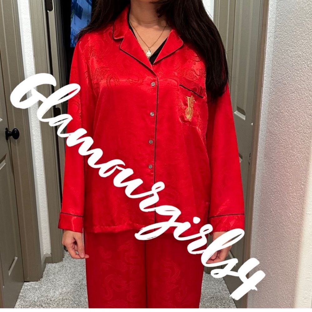 Red dragon print pj . The color is amazing Red size XXL .Model is wearing Large - Picture 1 of 5